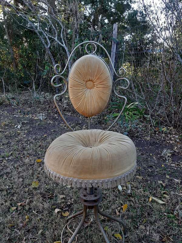 VINTAGE METAL AND VELVET BOUDOIR CHAIR