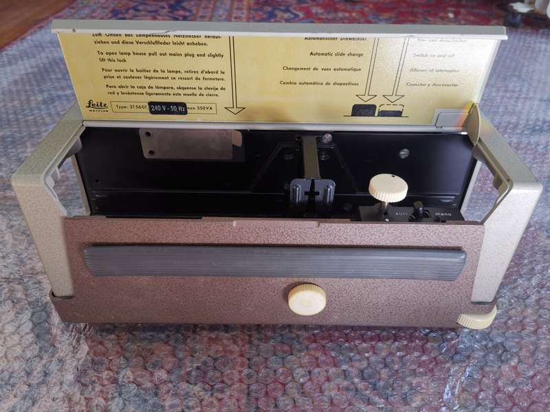 LEITZ WETZLAR PROJECTOR