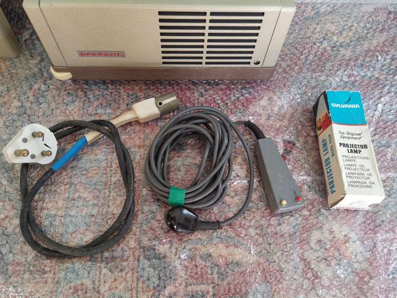 LEITZ WETZLAR PROJECTOR