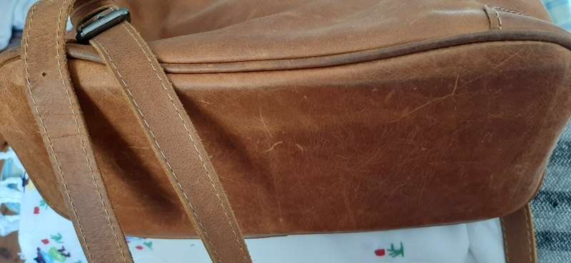 LEATHER DRAWSTRING HANDBAG