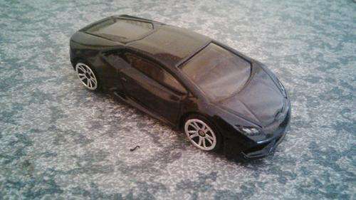 HOT WHEELS  LAMBORGHINI HURACAN