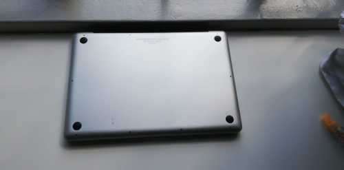 NO RESERVE Macbook Pro, 15 inch, i7 2.4Ghz, 4gb RAM, 750Gb HDD, AMD Radeon HD 6770M graphics