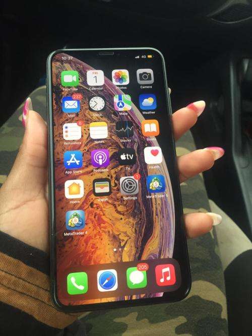 IPhone
