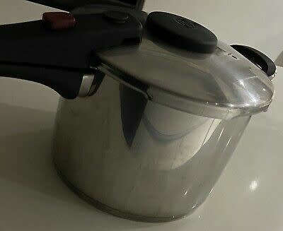 AMC Stove Top Pressure Cooker