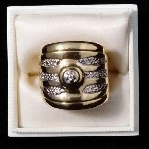 Wedding Ring(MAKE A REASONABLE OFFER)