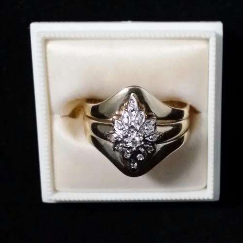 Wedding Ring(MAKE A REASONABLE OFFER)
