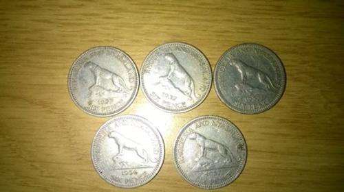 6 pence -1956(1) + 1957(4) Rhodesia & Nyasaland - LOT
