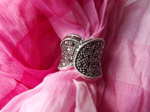 ***Genuine 925 silver ring with marquesites*** (please read)