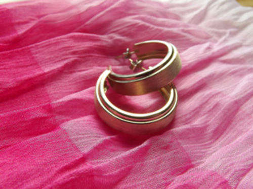 ***Genuine 9ct gold matt hoops***