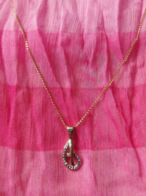 ***Genuine 9ct gold necklace with diamond pendant***