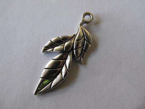 METAL LEAFS PENDANT - 1PC