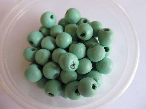 GREEN ROUND WOODEN BEADS - 20PC - 9MM X 10MM
