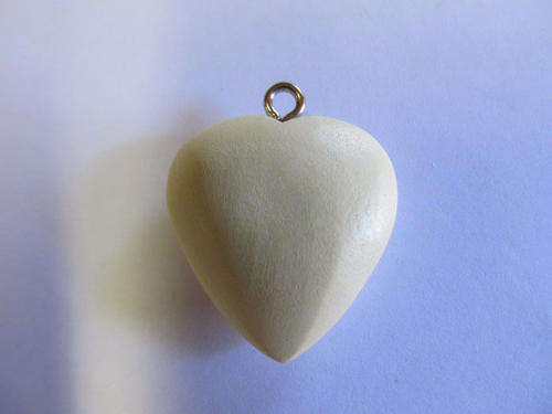 YELLOW HEART WOODEN PENDANT-CHEAP COURIER DELIVERY