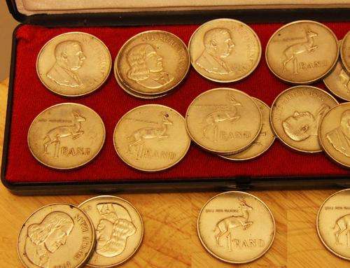 15 SILVER RANDS! 1966 1967 JAN VAN RIEBEECK & HF VERWOERD SILVER - AFRIKAANS & ENGLISH MIX!