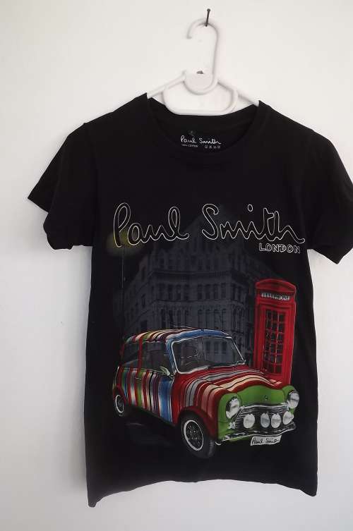 Excellent quality Paul Smith London black T shirt for 7 to 8 year old.In 100% cotton.As new.