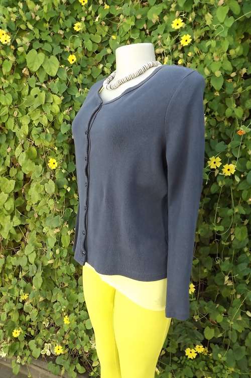 Navy 100% cotton long sleeve cardigan by Basic Editions size 40/16.Button down front