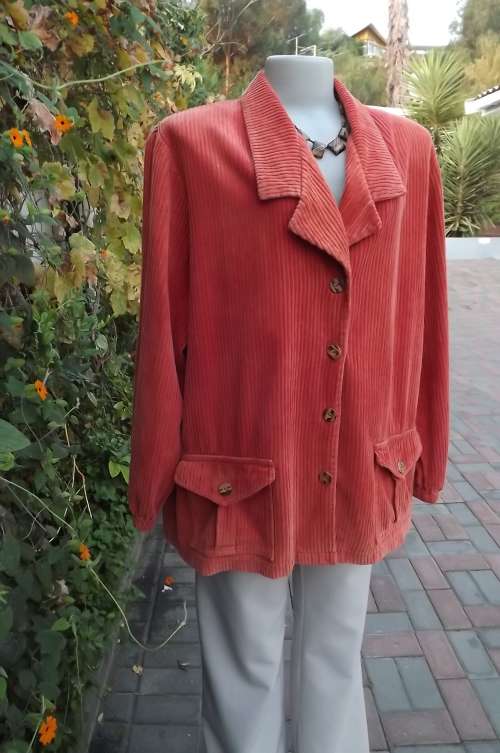 Nectarine colour corderoy jacket with 2 front pockets by Poodle Paris.Size 48/24.