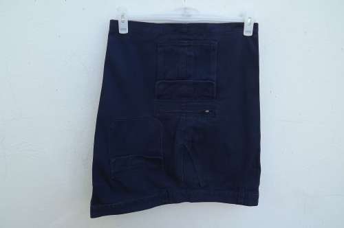 Navy men's DNC durable and comfortable shorts.Size 48/122cm. Pockets at side,on legs and at back