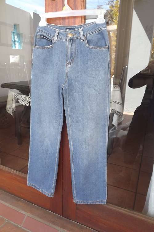 Boy's blue denim jeans by Jaboree for 11 to 12 year old.With straight legs. Pockets front and back.