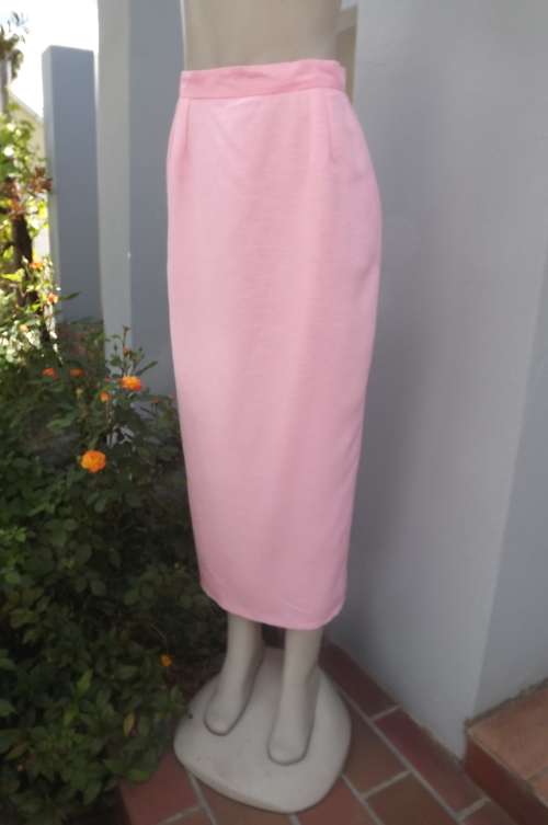 Carnation pink textured satin ankle length lined skirt.Boutique made size 34/10.