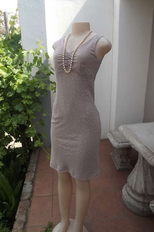 Beautiful Japan made sheath dress by KUMIKYOKU SIS.Fully lined.Size 32/8.As new