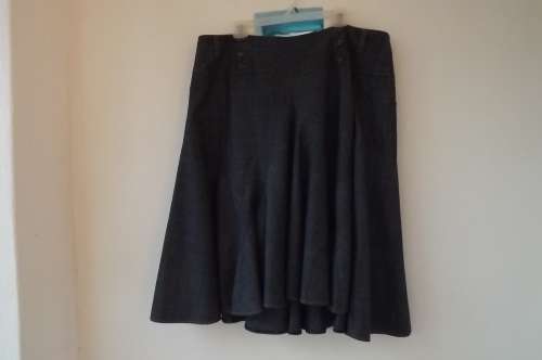 Lovely blue denim ZETA skirt by TRUWORTHS in size 44/20 100% cotton.As new