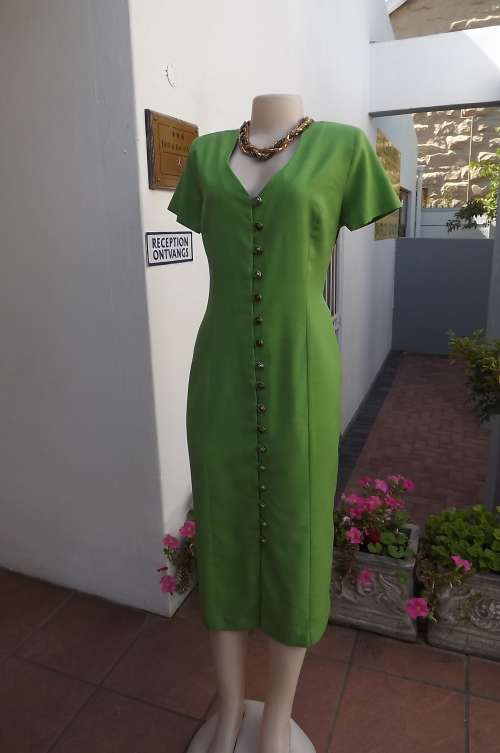 Princess style button down ankle length green dress from TRUWORTHS size 38/14