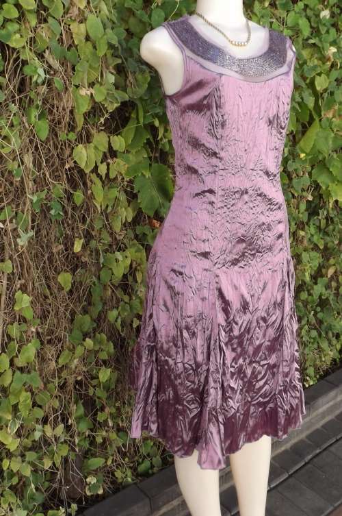 A dream dress in Mulberry creased satin By HIP HOP.Size 32/8.Fully lined.Trapeze style.