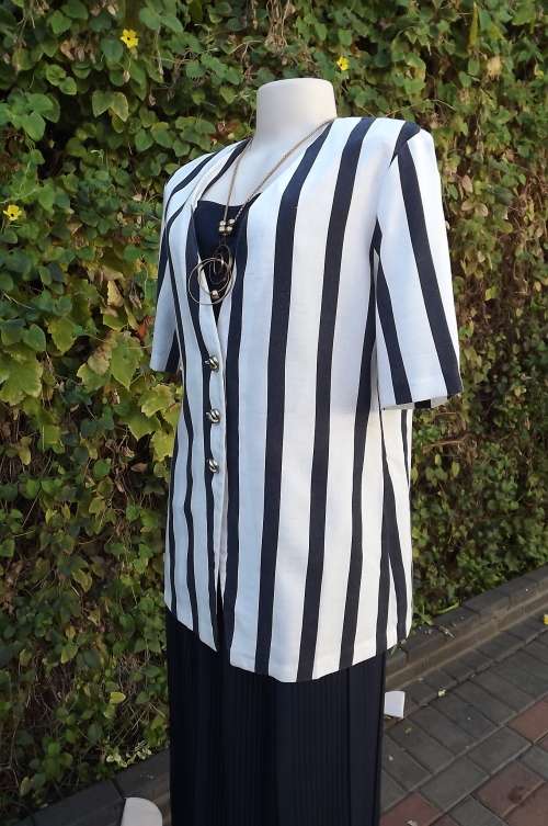 Stunning beige and navy vertical striped short sleeve jacket.Size 40/16 by WOOLWORTHS