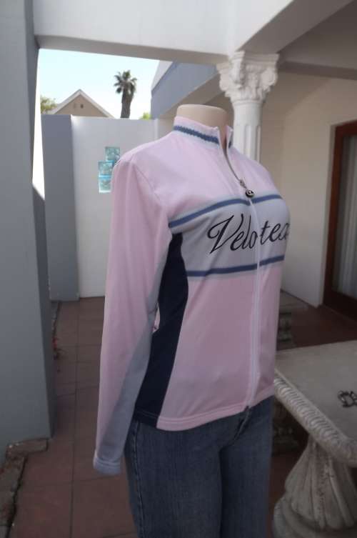 Velotex zip-up long sleeve top in pink,navy and light grey.Size 32/8.Elasticated seam.