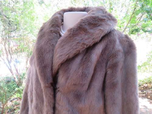 Jackets Coats Brown fur coat by BERGHAUS made in Holland.To fit 40 to 42.Fully lined.Very good condition was sold for 360.00 on 20 Feb at 11 16 by trendyvintage191 in Oudtshoorn ID 324790476