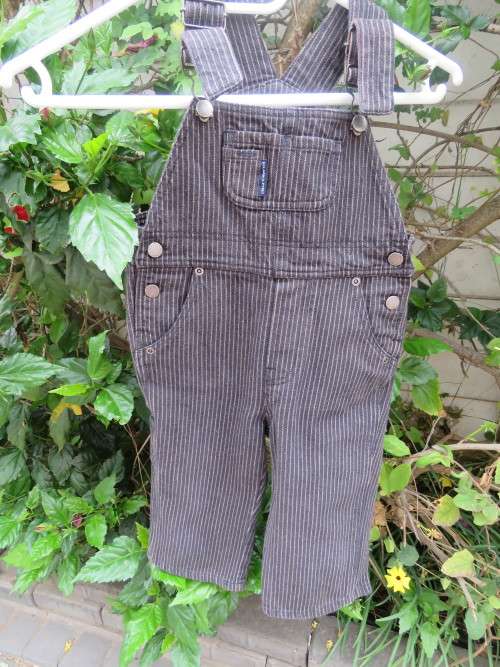 Heavy striped denim dungaree for boy by POLARNO PERET size 4 to 5 with pocket galore!