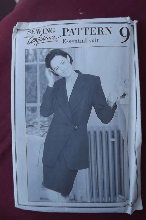 Sewing with confidence pattern 9 for essential suit.Size 8 to 18.As new