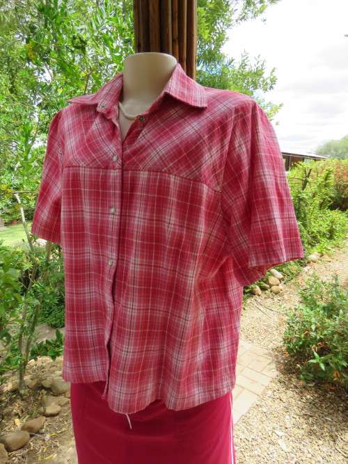 Cheeky pink and white checked top with push button front by DONNA-CLAIRE size 42/18