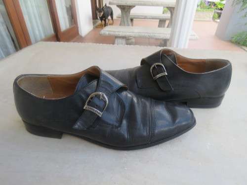 Pair of JOHN DRAKE men's shoes in black genuine leather from the SILVER COLLECTION.Size 8