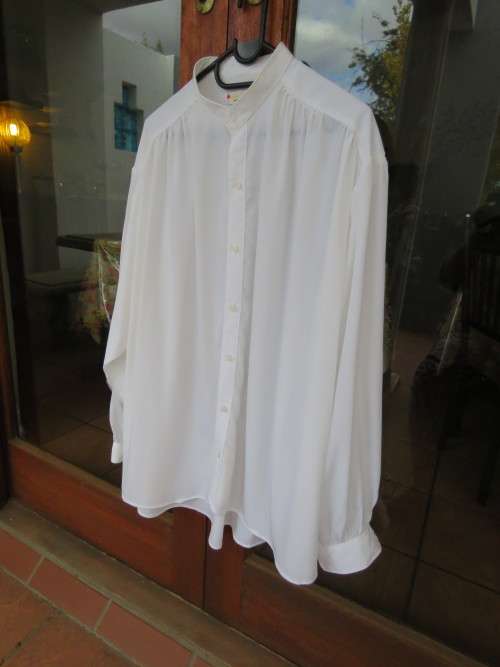 Stunning men's silky polyester long sleeve chinese collar shirt with gathered yokes.Size XL