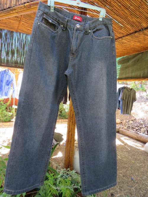 Men's blue denim jeans by ZEUS in size 36.Straight legs.New condition.