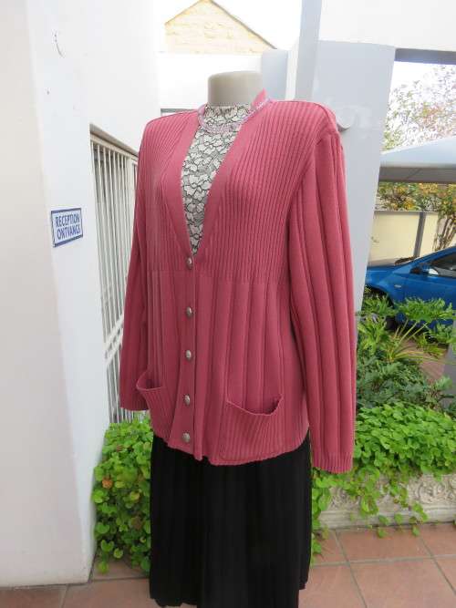Timeless styled long dark New york pink acrylic knit cardigan size 48/24.New condition.