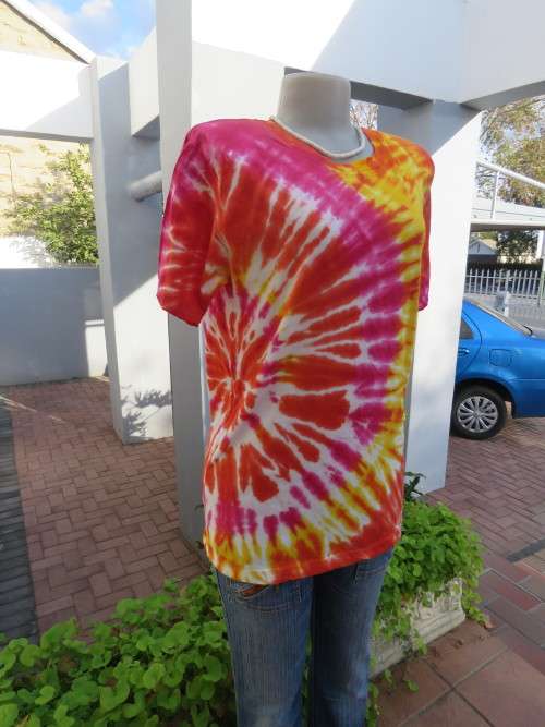 Colourful tie dye 100% cotton short sleeve T-shirt.Size 38/14 with dolman sleeves.New item.
