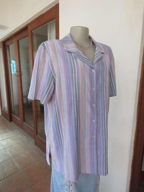 Casual violet,blue and beige 'MILADY'S' blouse in size 40/16.Textured poly cotton fabric.As new.