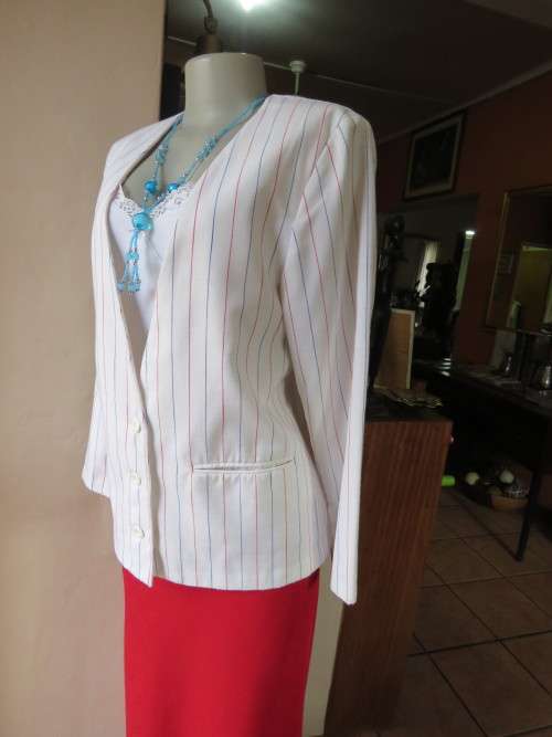 On trend cotton/linen blend white jacket with red/blue vertical lines in 36/12 by 'FOSCHINI'.As new.