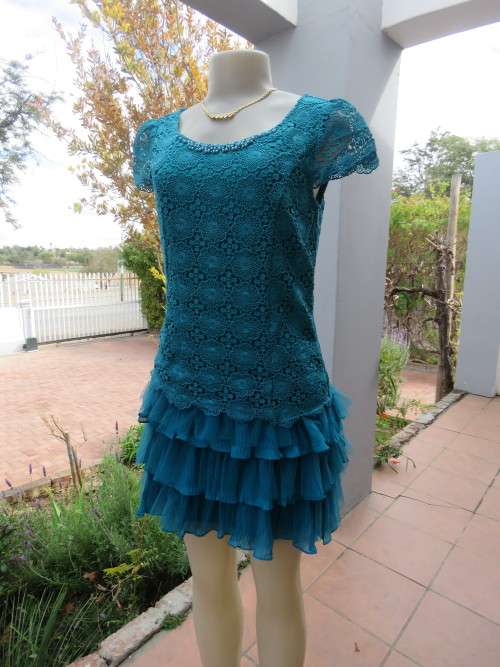 Jade cocktail dress with dropped waist.Size 31/7.From Japan.One of a kind.New item.