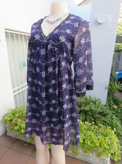 Charming royal blue dress/top with empire waist by 'QUEEN BILLION' in 32/8.Made in Korea.As new.