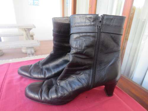 Pair of black leather 'GREEN CROSS' ankle boots in size 7.Zipped sides.Good condition.