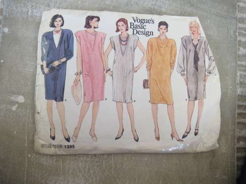 `VOGUE`S` basic design pattern 1395 for jumper/dress in sizes 30 to 46. Good condition.
