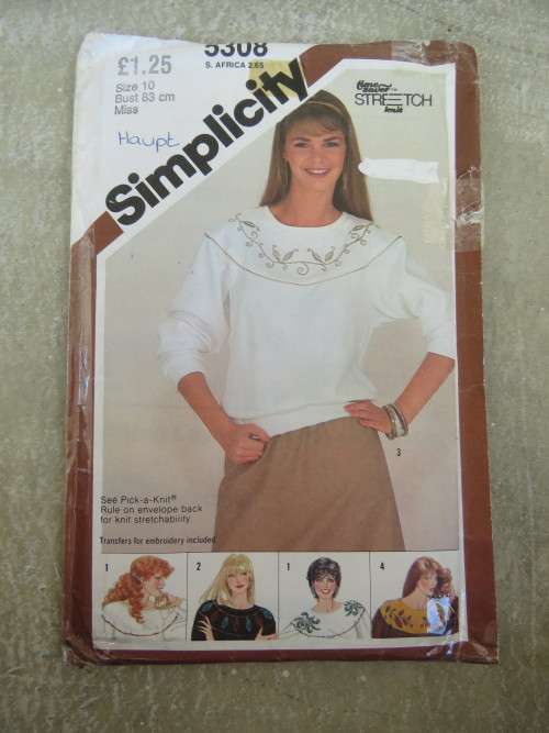 `SIMPLICITY` pattern 5308 in size  32 to 40 for pullover sweatshirt .Good condition.