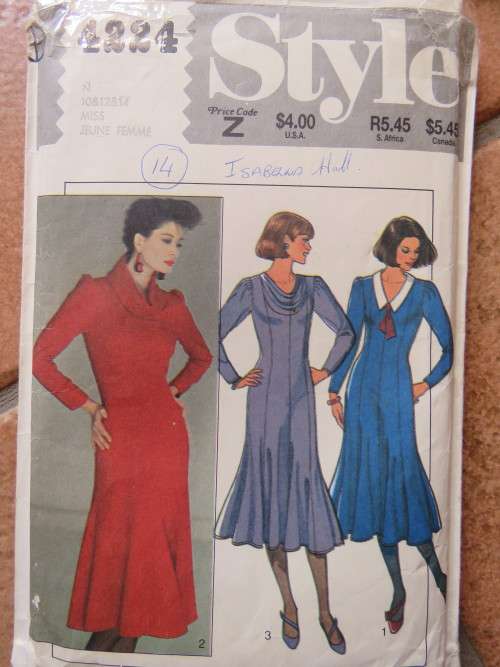 `STYLE` pattern 4224 for dress with neckline variation in sizes 10/12/14.Good condition.