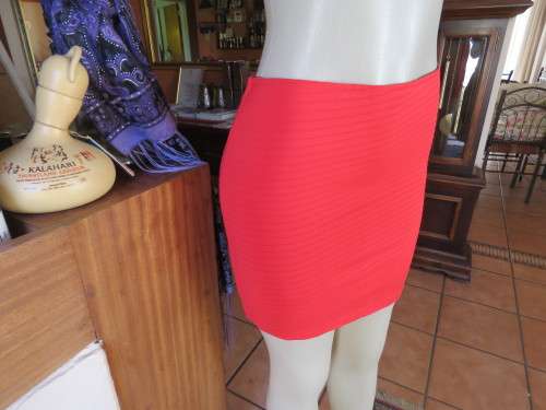 Very sexy red mini pencil skirt in poly cotton stretch by `ZVER FU SHU` in 32/8.New condition.