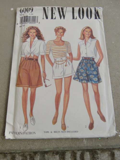 `NEW LOOK` pattern 6009 for shorts in six sizes in one(6-16).Good condition.