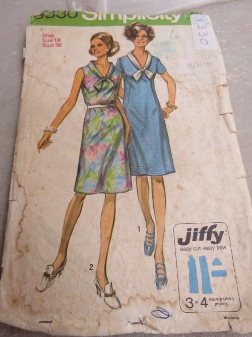 'SIMPLICITY' pattern 9330 in sizes 10-20 for ladies jiffy dress.